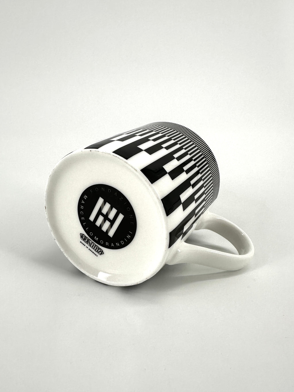 MUG 570C