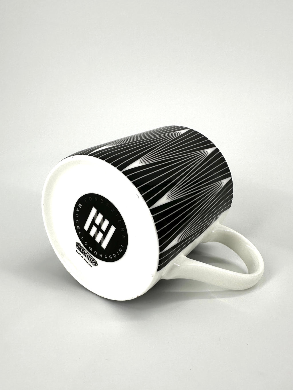 MUG 727